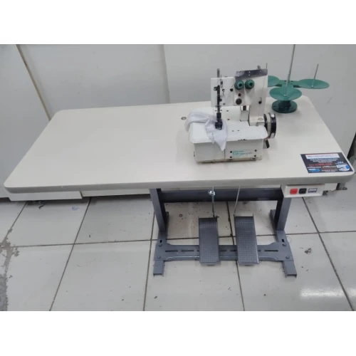 MAQUINA GALONEIRA SEMI INDUSTRIAL 2 AGULHAS BRACOB BC2500 USADA